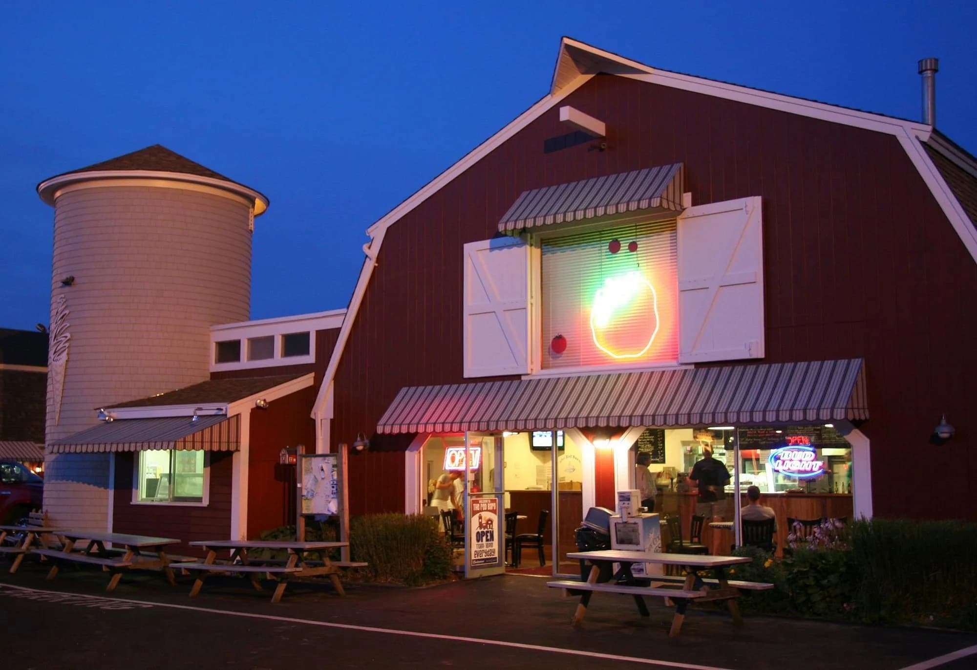 Red Barn Pizza & More in Eastham