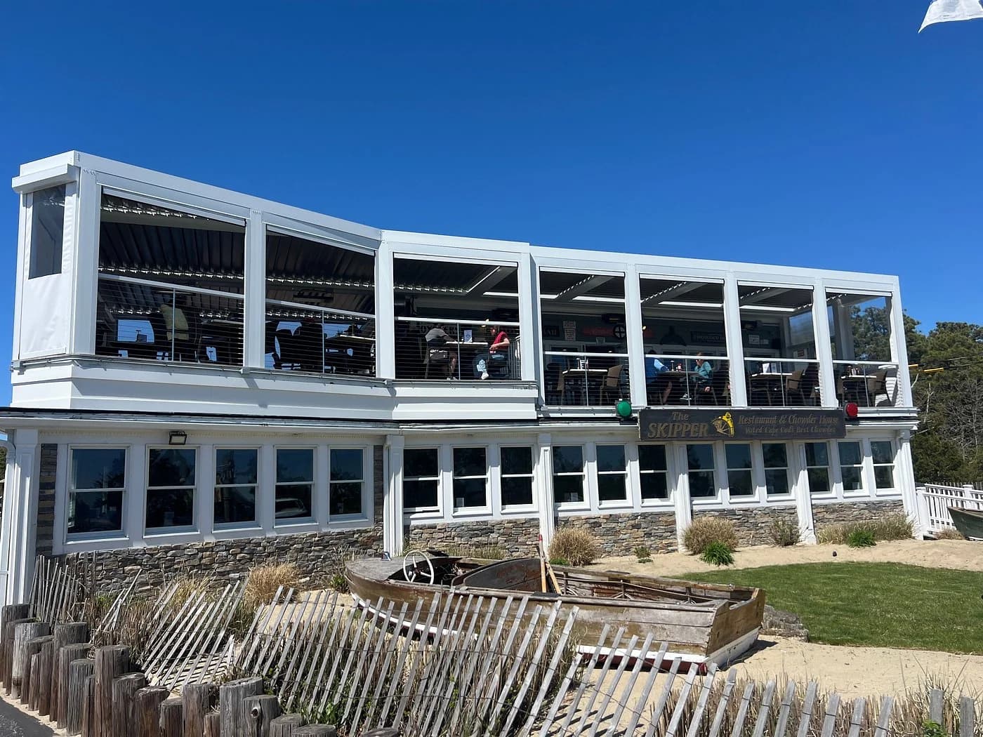 The Skipper Chowder House above the beach