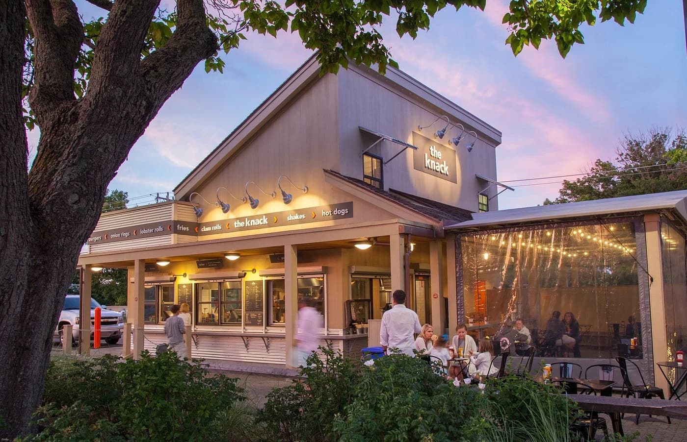 The Knack casual seafood restaurant